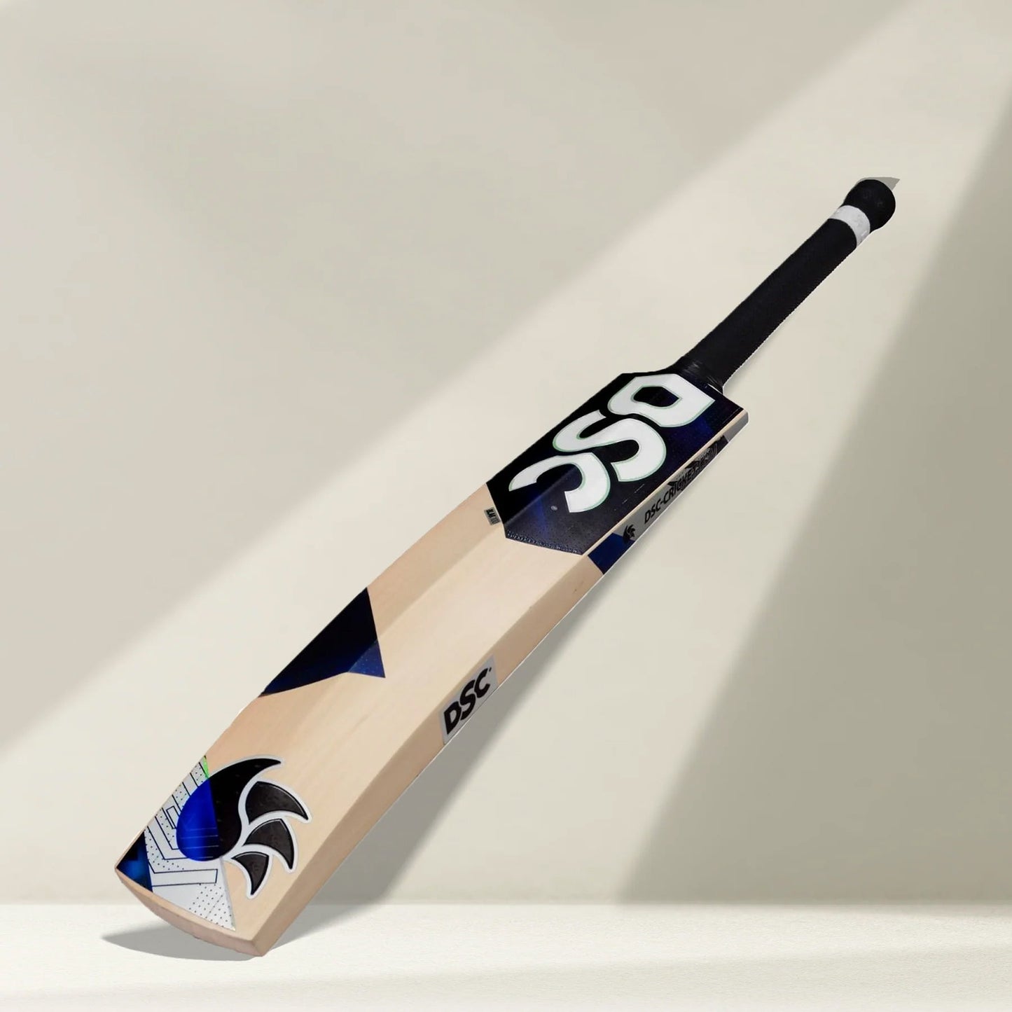 DSC Blak 100 English Willow Cricket Bat